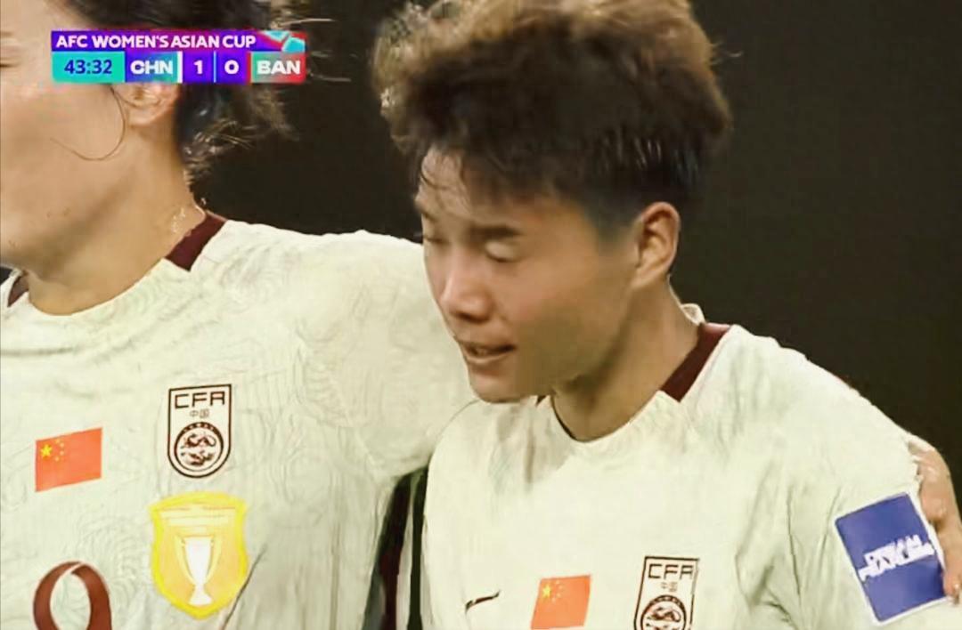 MK体育-高兴不起来！中国女足2-0开门红，踢得混乱险丢球，这样踢难卫冕